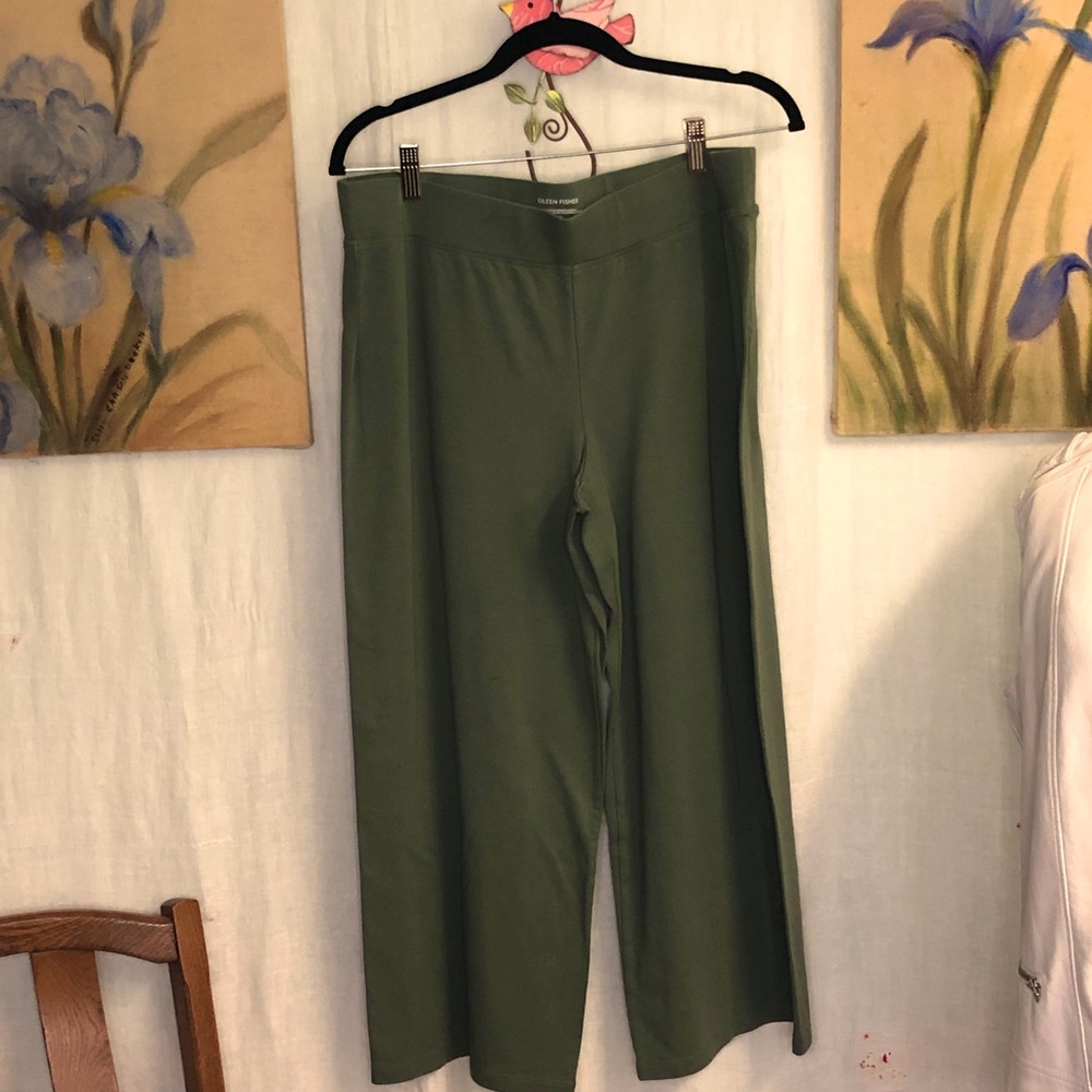 COPY - Eileen Fisher pull on pants. Perfect. Size Medium.
